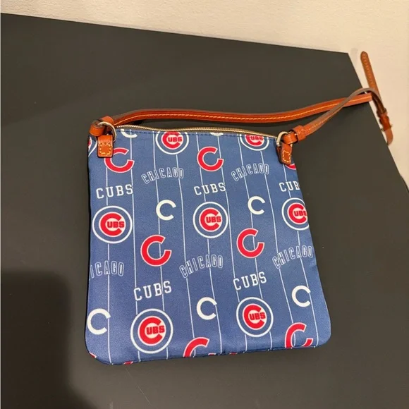 Dooney & Bourke
Chicago Cubs Nylon Triple Zip Crossbody - Picture 3 of 9